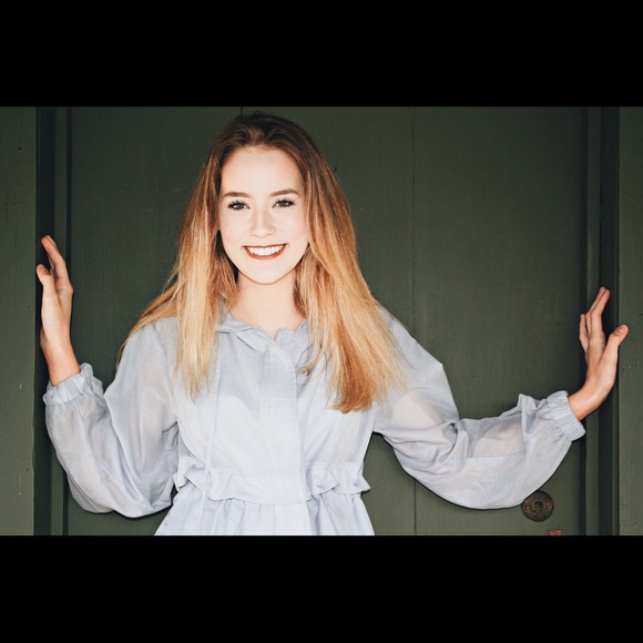 Meet your Posher, Rebecca - Picture 5 of 5